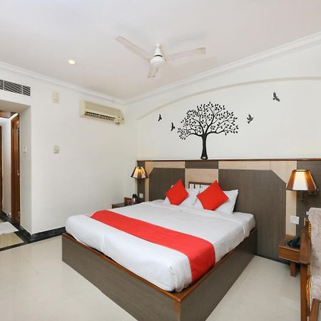 טירופאטי Oyo 1081 Hotel Sindhu International מראה חיצוני תמונה