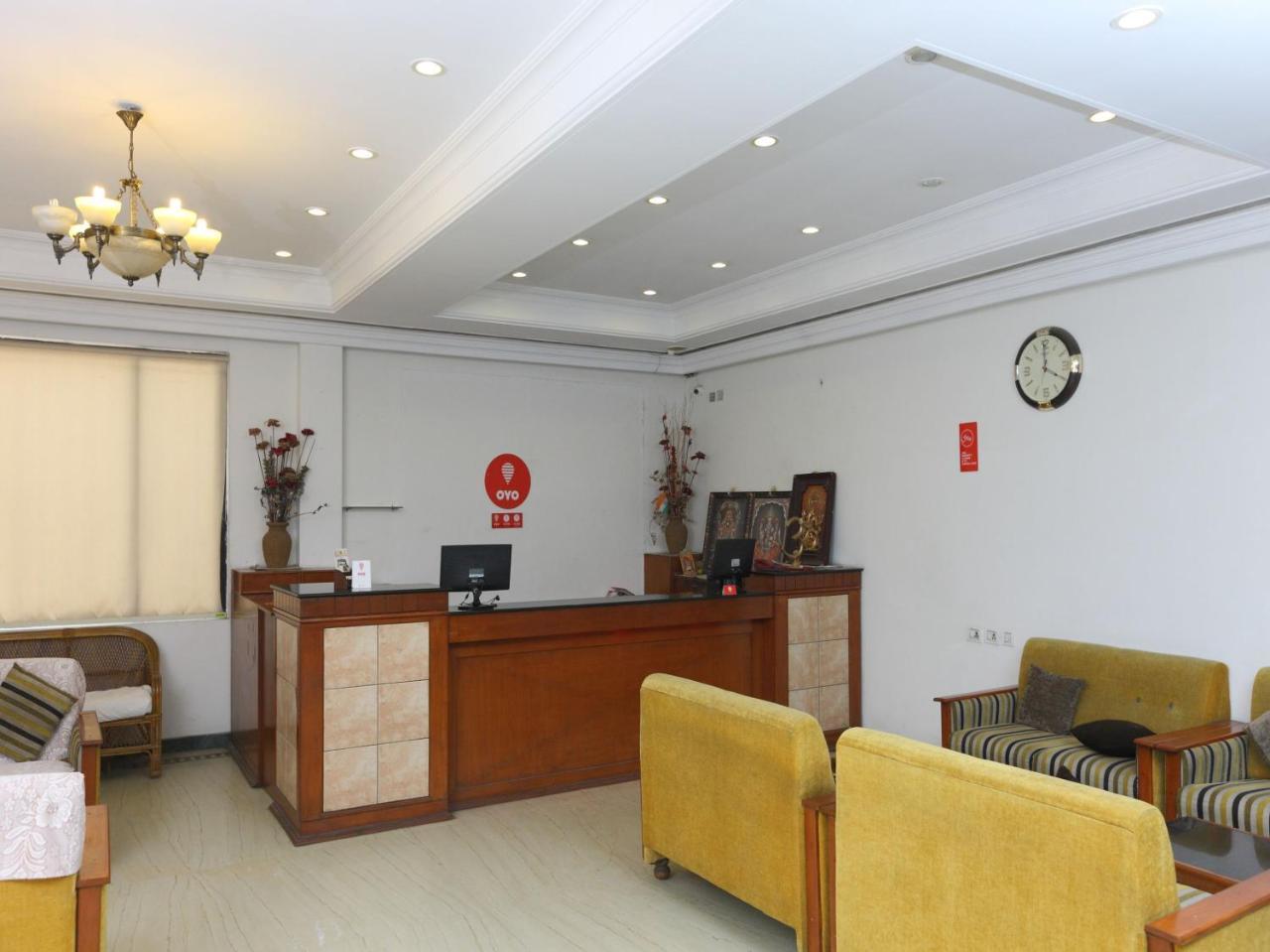 טירופאטי Oyo 1081 Hotel Sindhu International מראה חיצוני תמונה