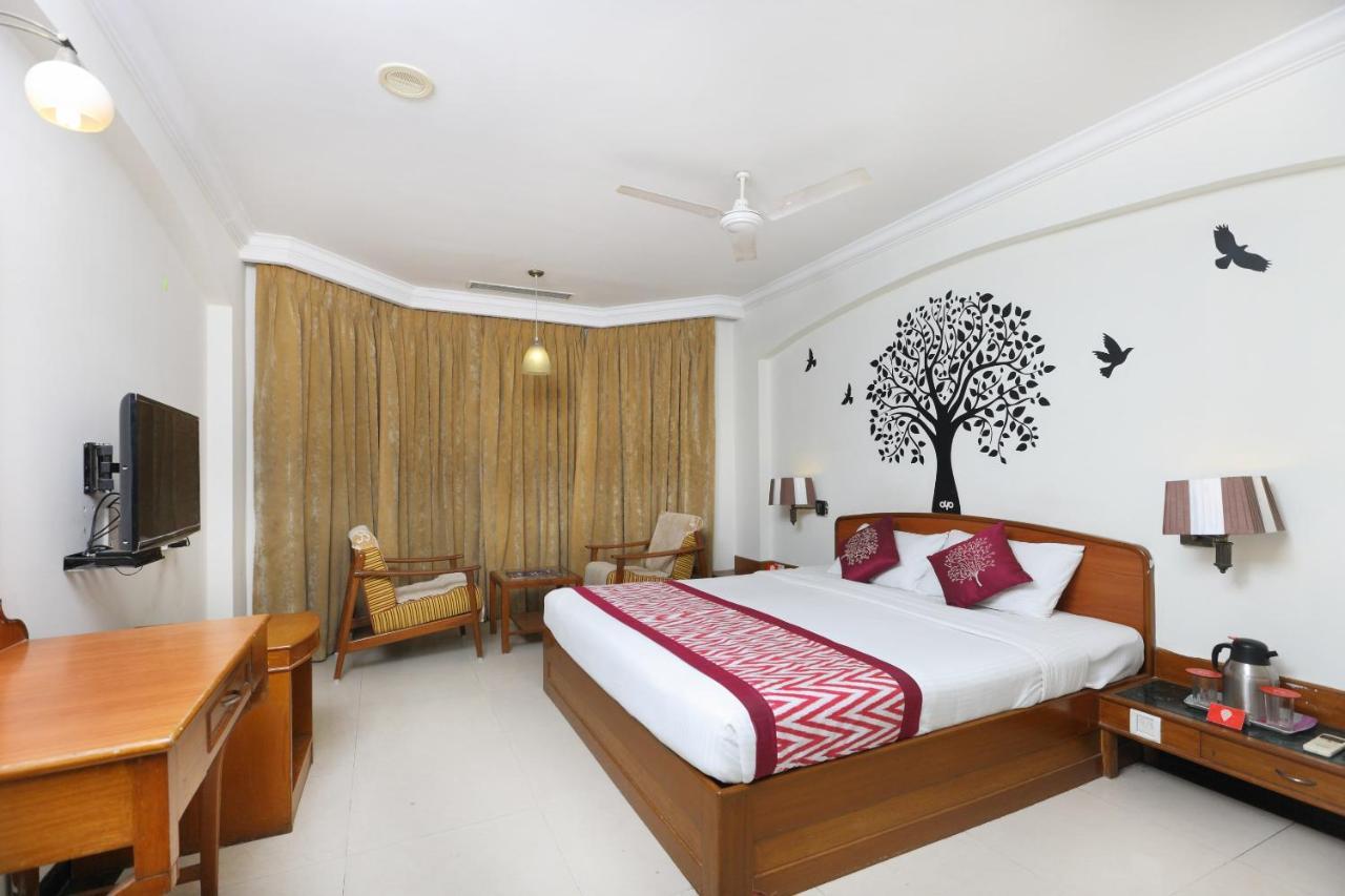 טירופאטי Oyo 1081 Hotel Sindhu International מראה חיצוני תמונה