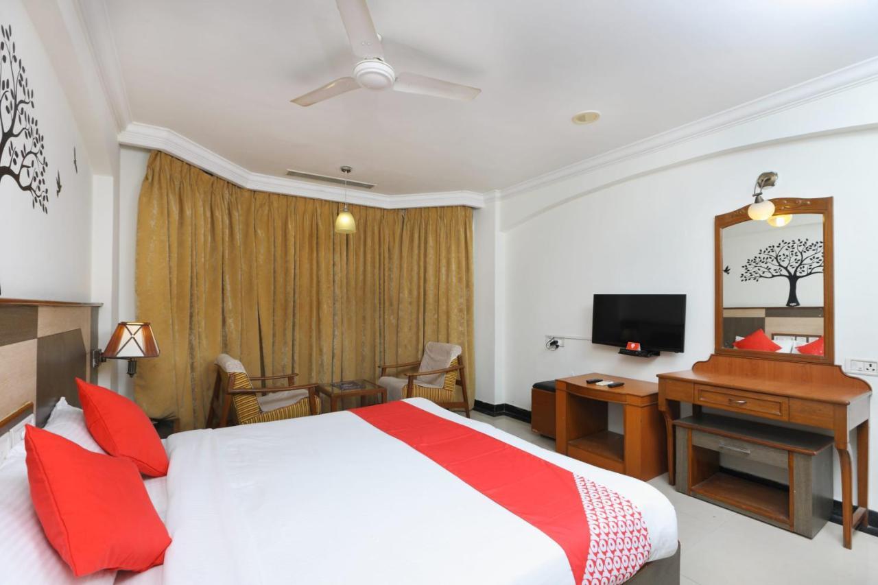 טירופאטי Oyo 1081 Hotel Sindhu International מראה חיצוני תמונה