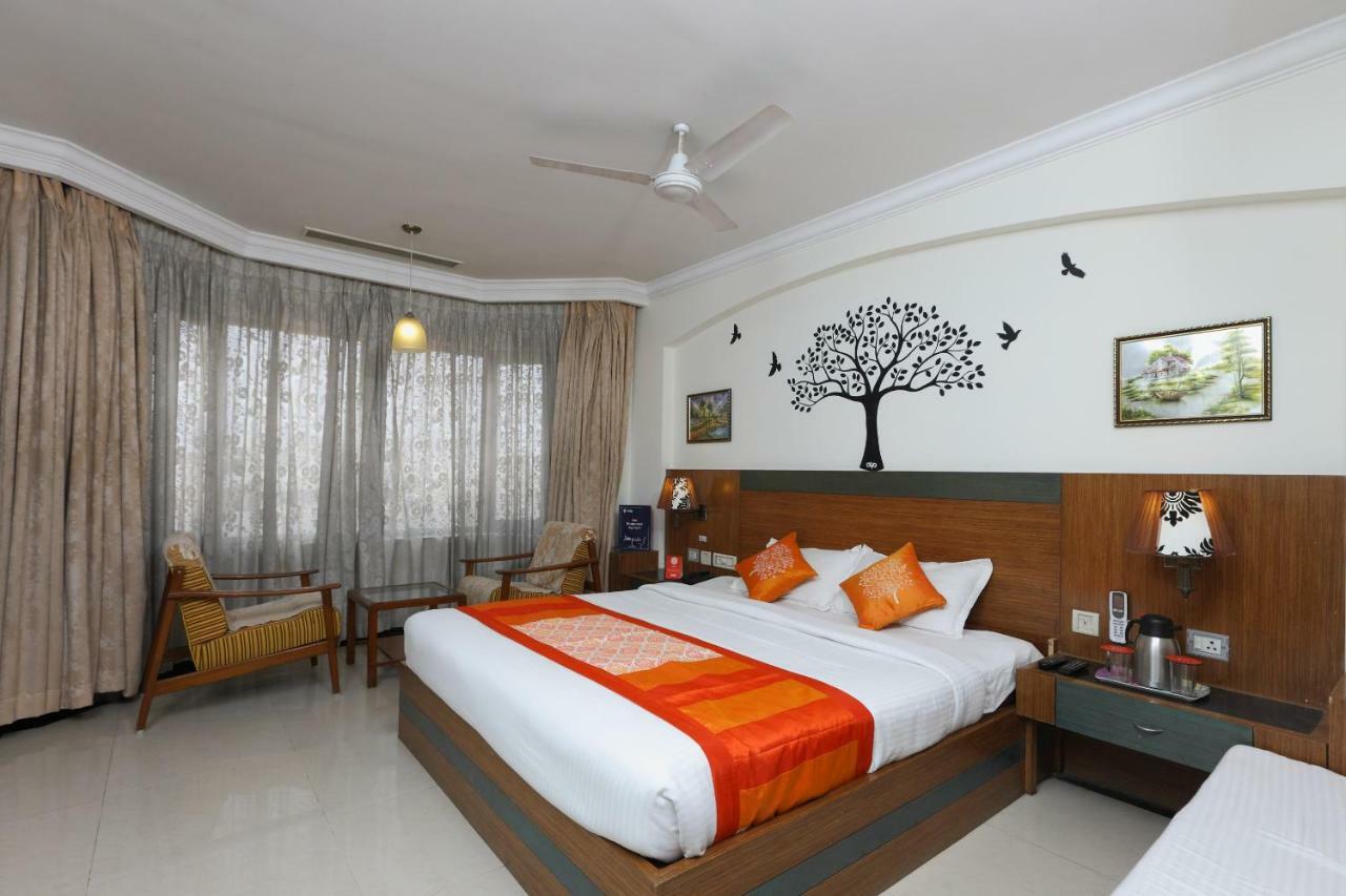 טירופאטי Oyo 1081 Hotel Sindhu International מראה חיצוני תמונה