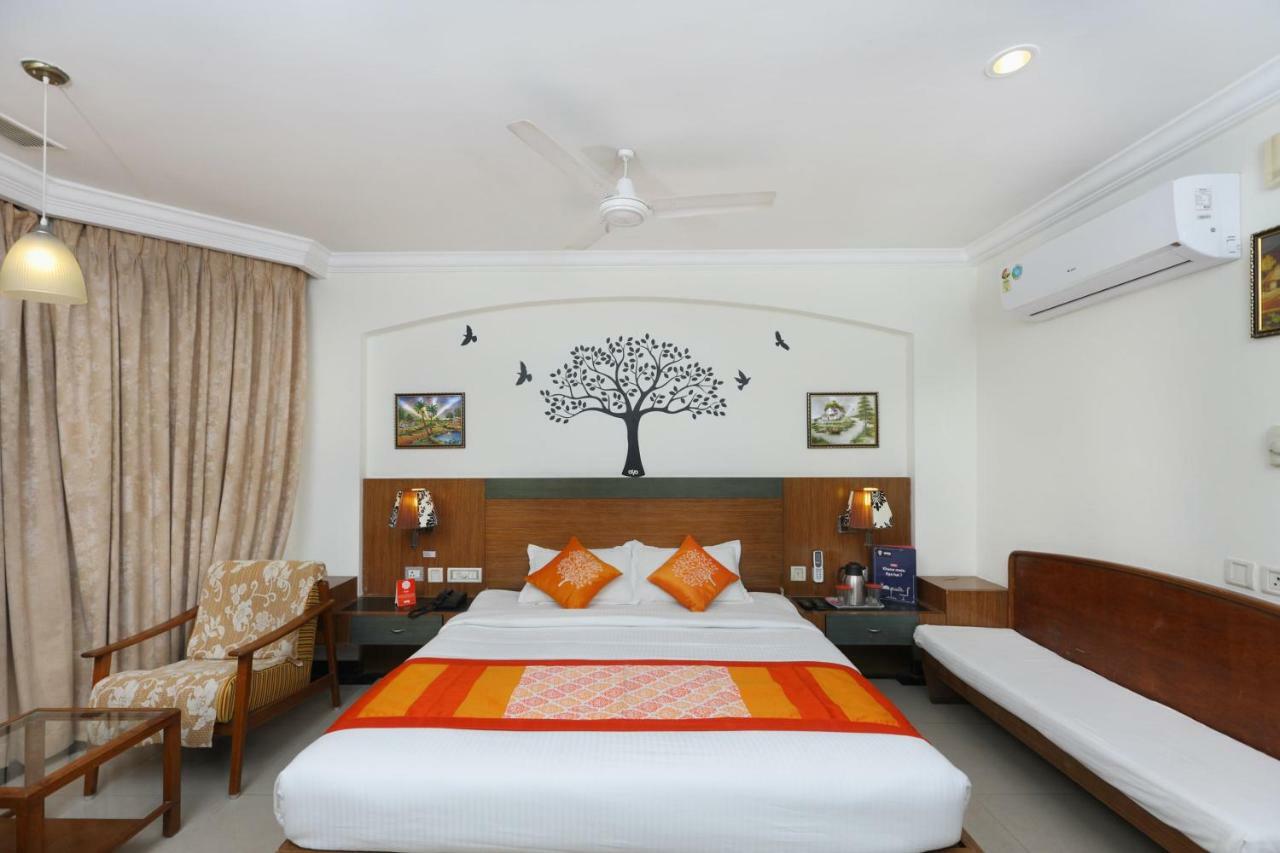 טירופאטי Oyo 1081 Hotel Sindhu International מראה חיצוני תמונה
