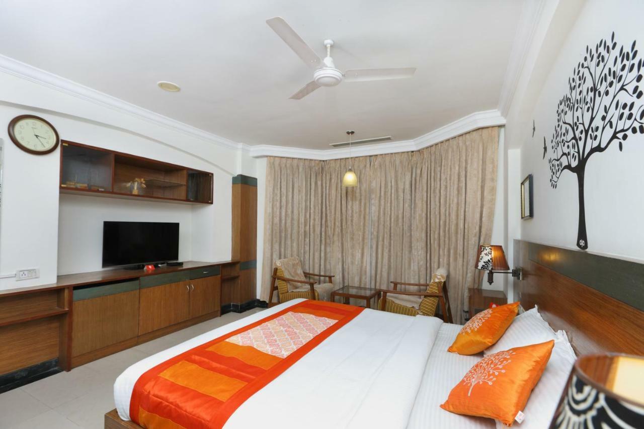 טירופאטי Oyo 1081 Hotel Sindhu International מראה חיצוני תמונה