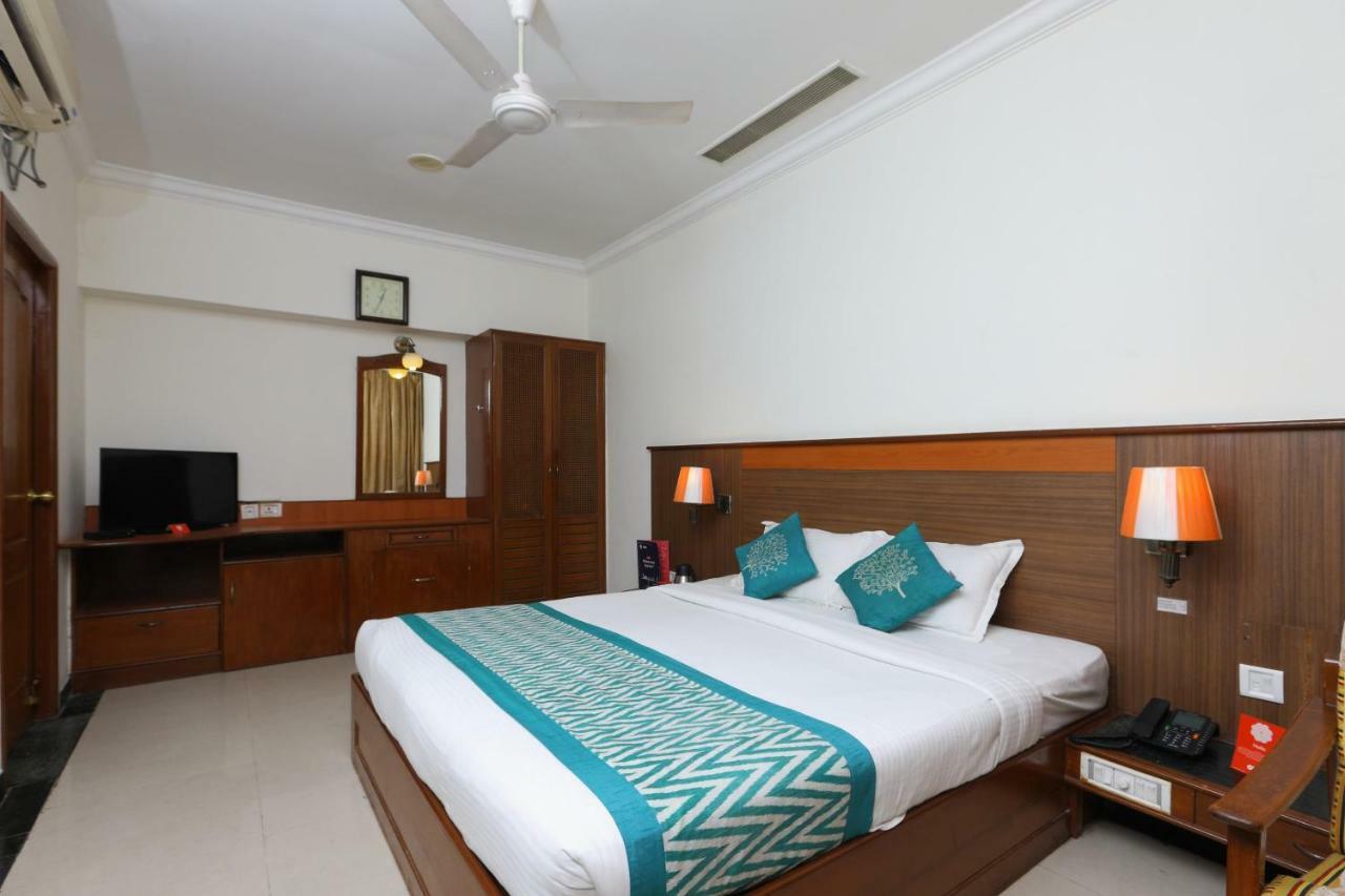 טירופאטי Oyo 1081 Hotel Sindhu International מראה חיצוני תמונה