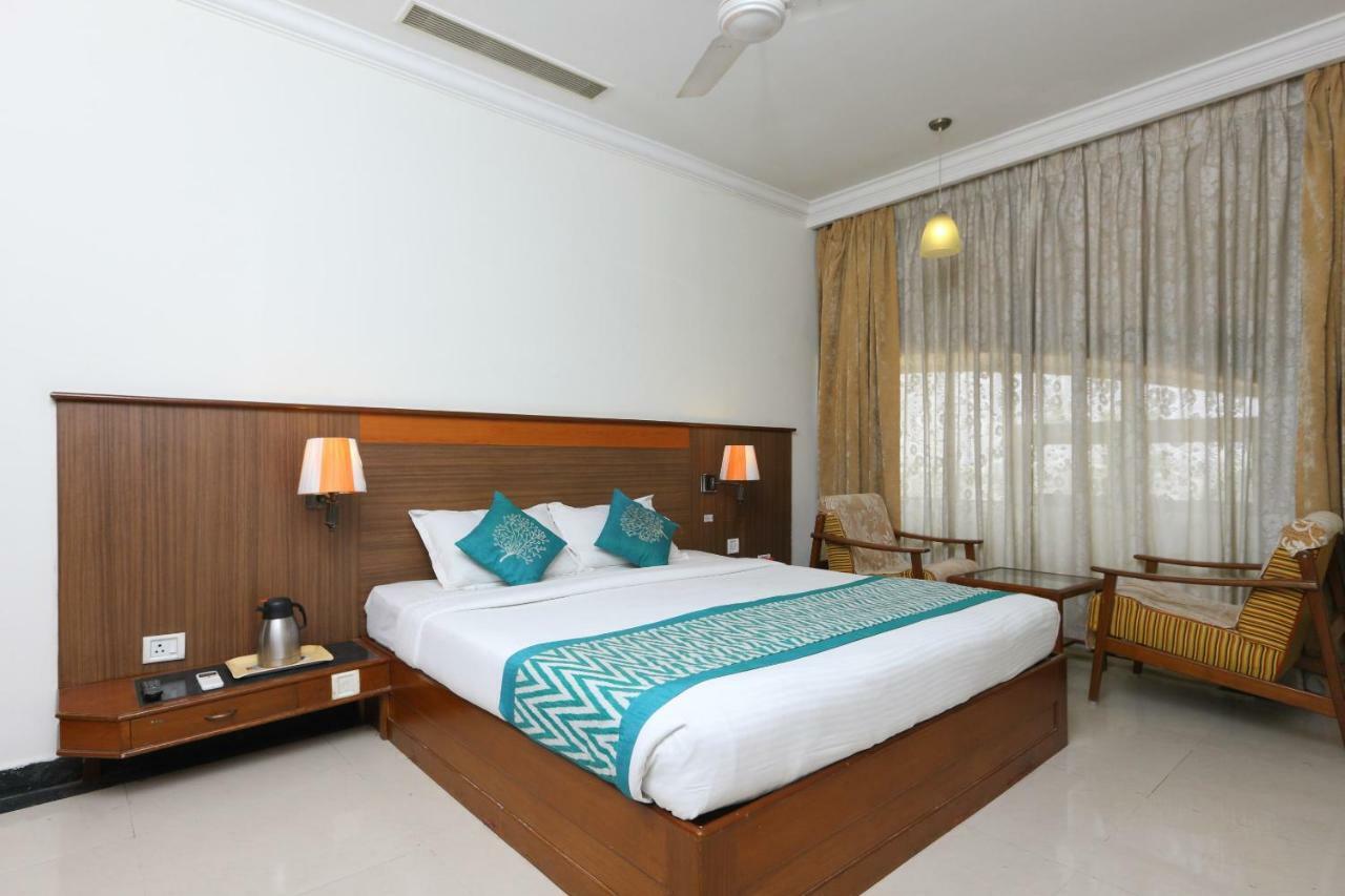 טירופאטי Oyo 1081 Hotel Sindhu International מראה חיצוני תמונה